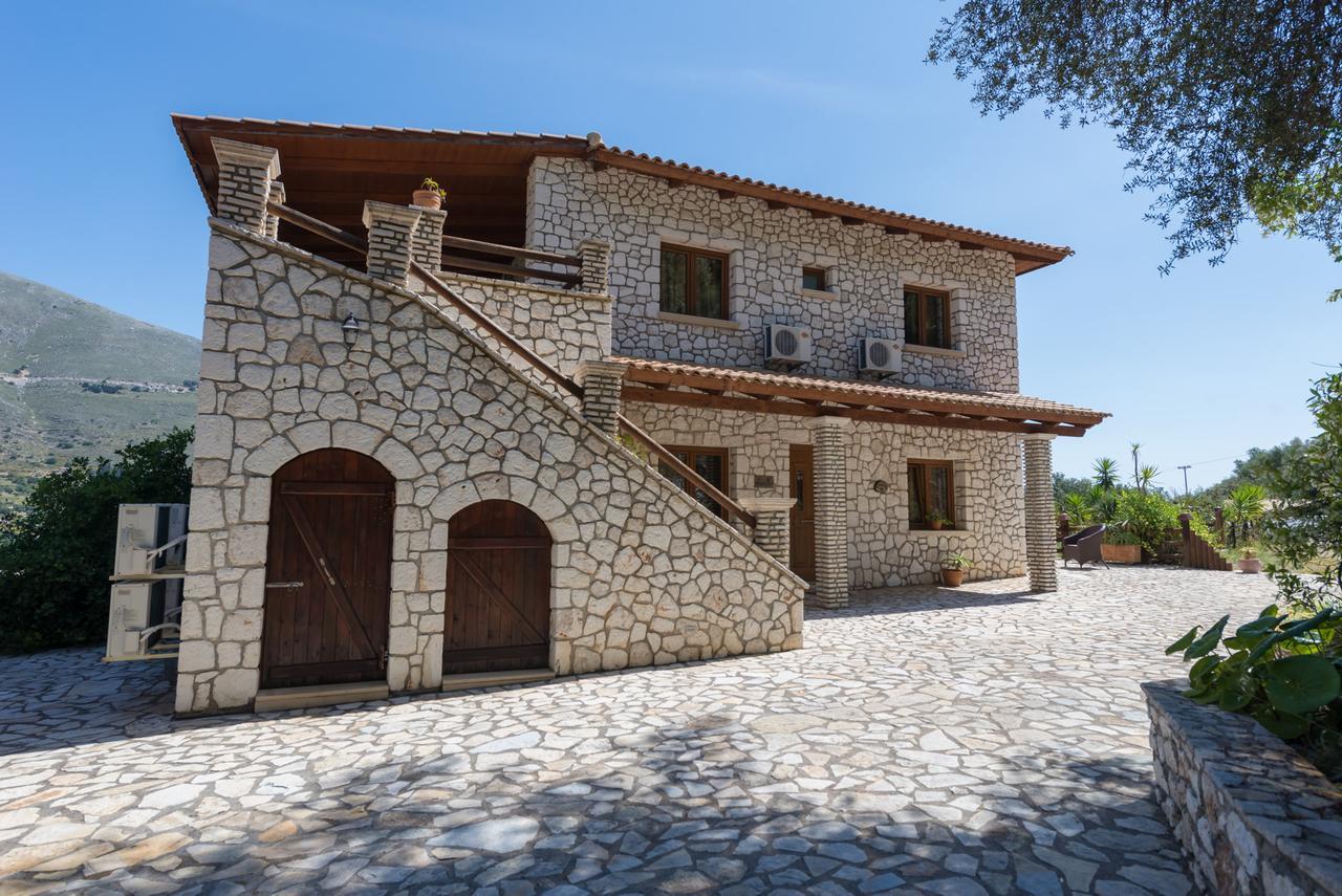 Luxury Stone Apartments Agia Efimia Extérieur photo